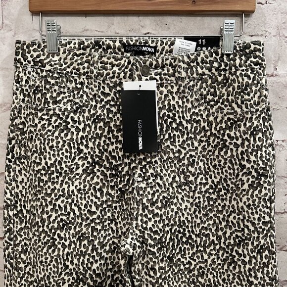Fashion Nova Purrfectly Print Leopard Print High Rise Skinny Jeans Size 11 NEW - Picture 2 of 4